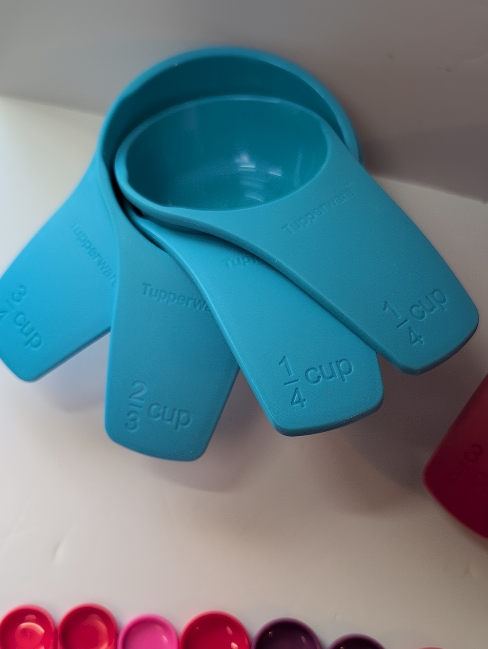 Tupperware®️ Measuring Cups & Spoons - Picture 3 of 5
